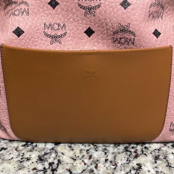 MCM Soft pink medium hobo handbag - Picture 4 of 9